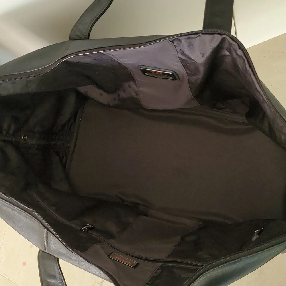Rare Tumi Large Men's Boston Leather Weekender Duffel, 55L